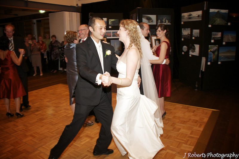 couple into the swing - wedding photography sydney